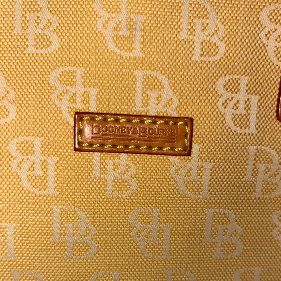 Vintage Gently Loved Dooney & Bourke East West Canvas Tote Bag - Picture 4 of 14